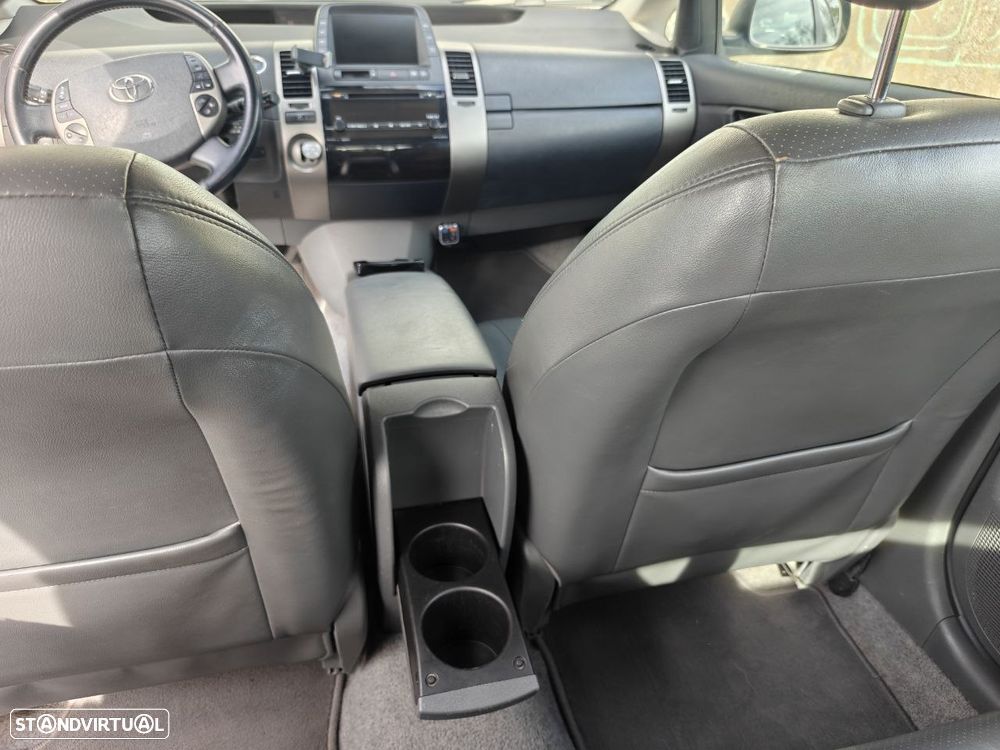 Toyota Prius 1.5 VVT-i HSD Sol HP.+EP - 16