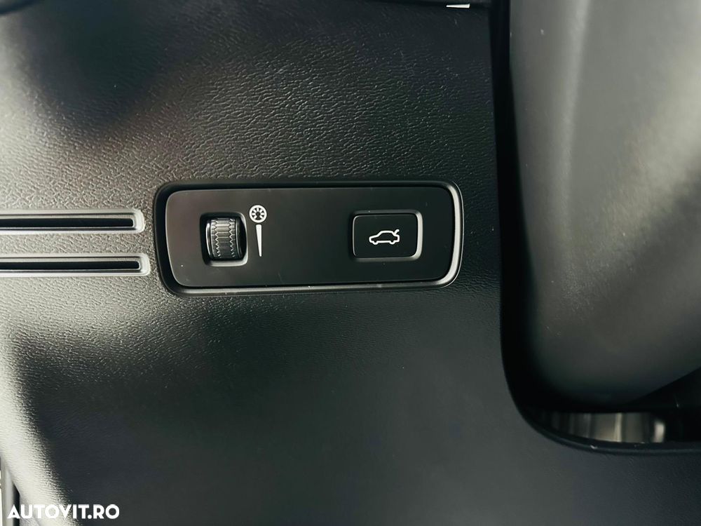Volvo XC 40 D3 Momentum Pro - 13