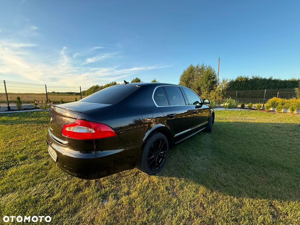Skoda Superb 2.0 TDI DSG Elegance - 3