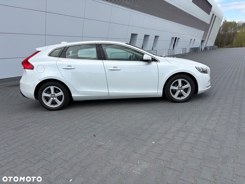 Volvo V40 D2 Summum - 4