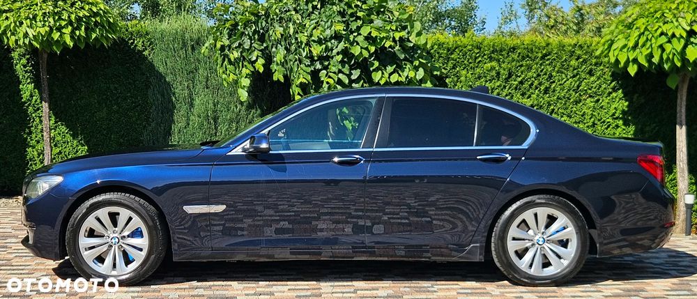 BMW Seria 7 740d - 12