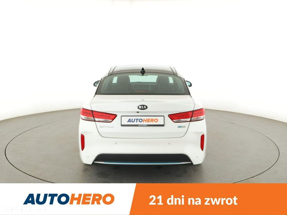 Kia Optima Plug-in Hybrid - 6