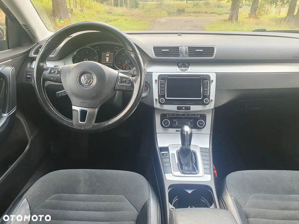 Volkswagen Passat 1.8 TSI Highline DSG - 17