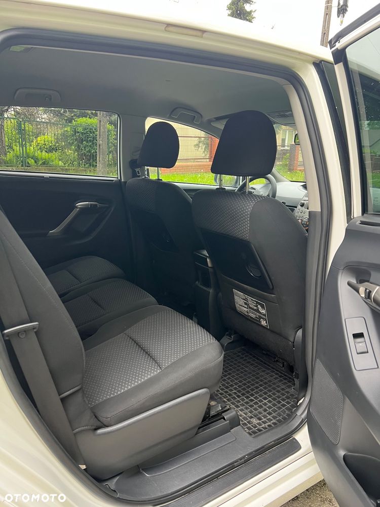 Toyota Verso 1.6 Luna EU5 - 11