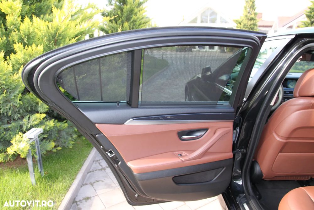 BMW Seria 5 530d xDrive AT - 33