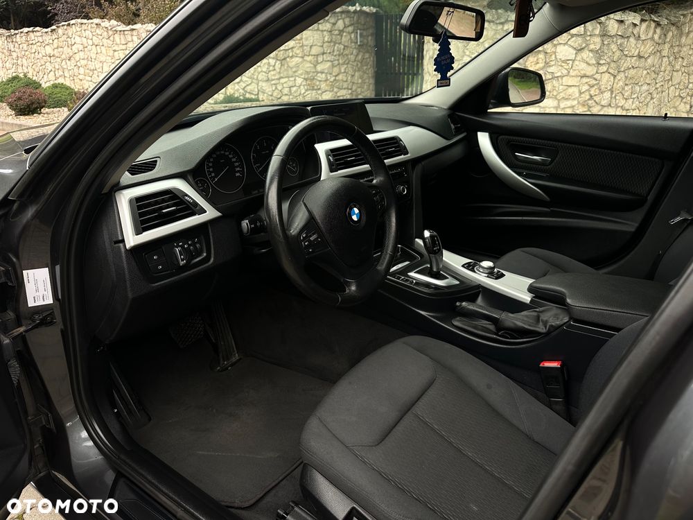BMW Seria 3 - 8