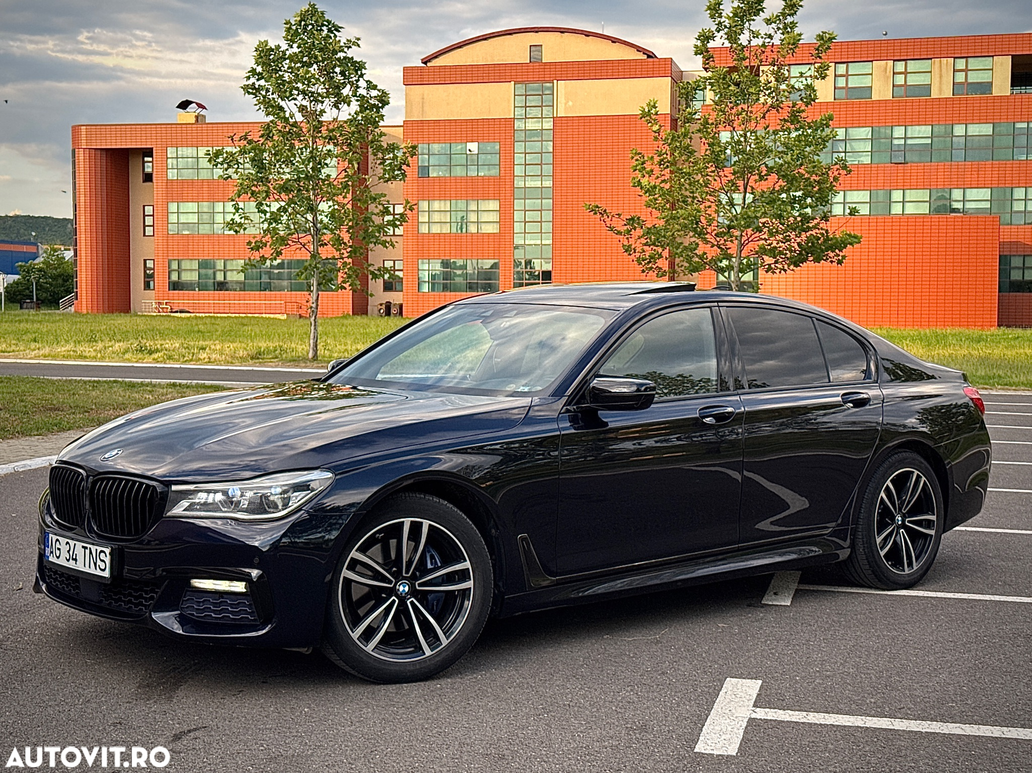 BMW Seria 7 740d xDrive - 33