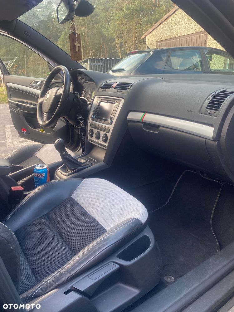 Skoda Octavia 2.0 TDI RS - 12