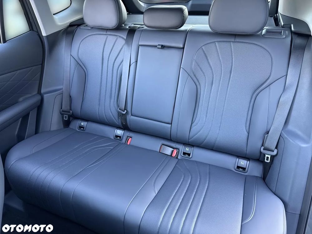 Geely Starray EM-i 1.5 PHEV Max - 16