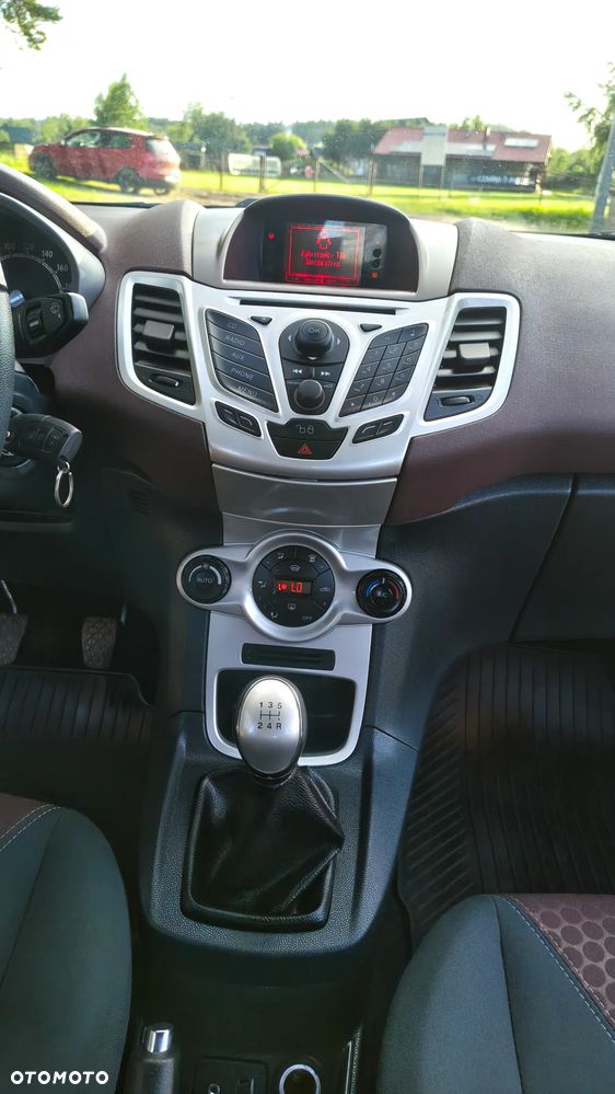 Ford Fiesta 1.6 TDCi Individual - 21