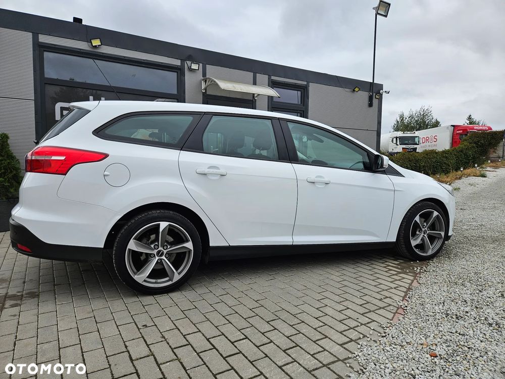 Ford Focus 1.5 TDCi Trend Sport ASS - 4