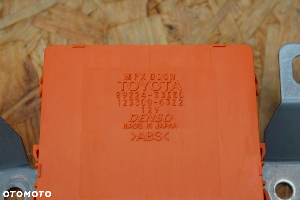 Moduł drzwi lewych tył LEXUS GS II 89224-30050 - 2