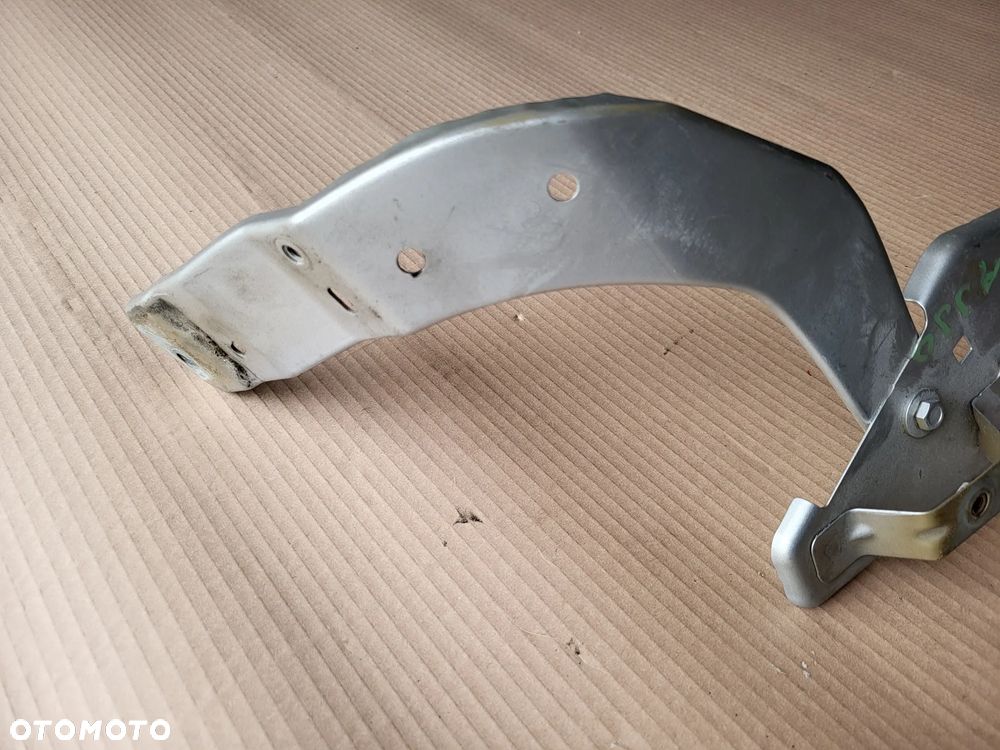 Wspornik mocowanie błotnika lewego Citroen C4 Picasso II - 2