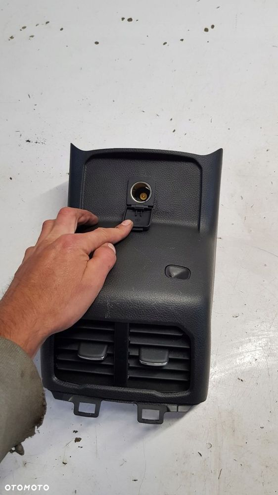 kratka nawiewu tył Ford Mondeo MK5 - 2