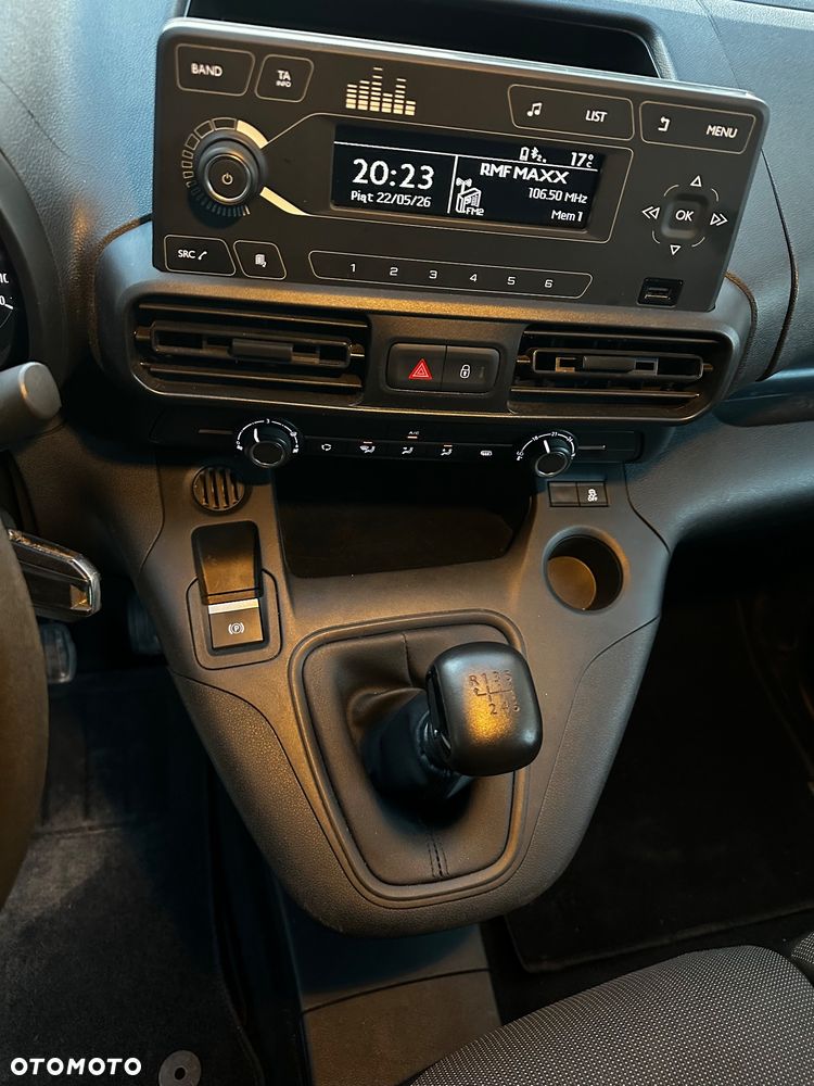 Opel COMBO - 13