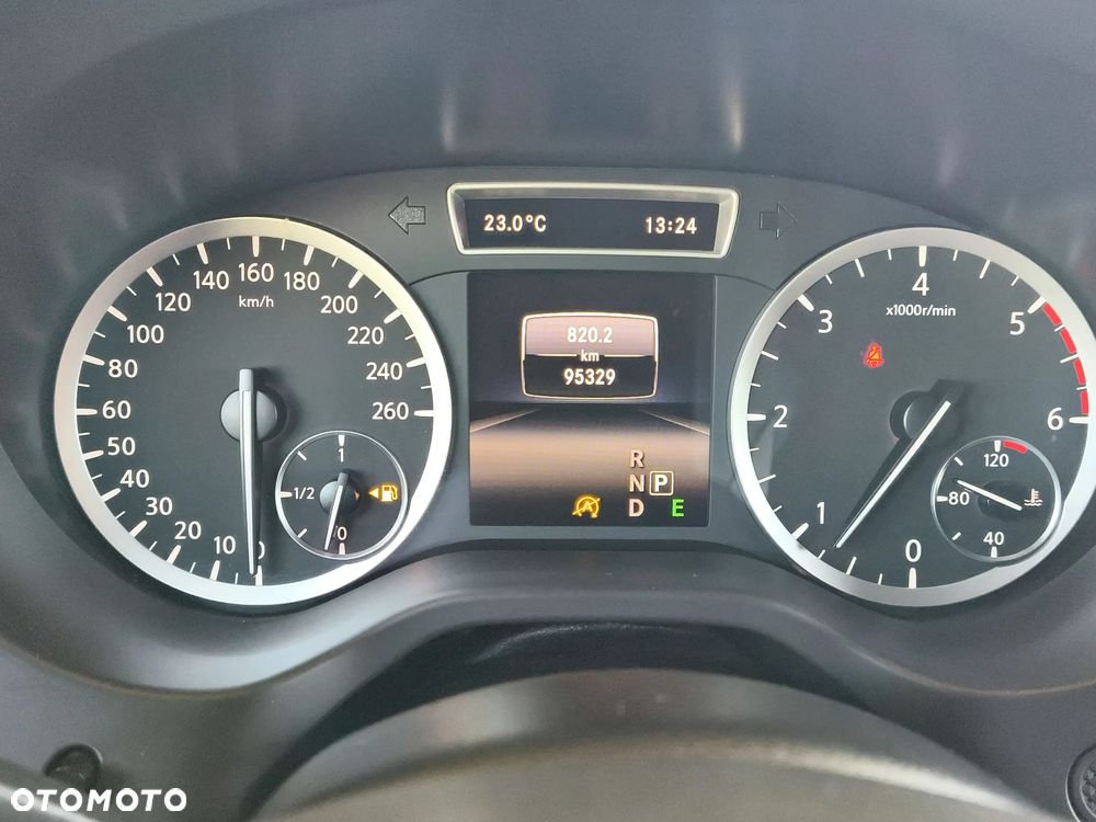 Infiniti QX30 2.2d Premium Tech AWD 7DCT - 14
