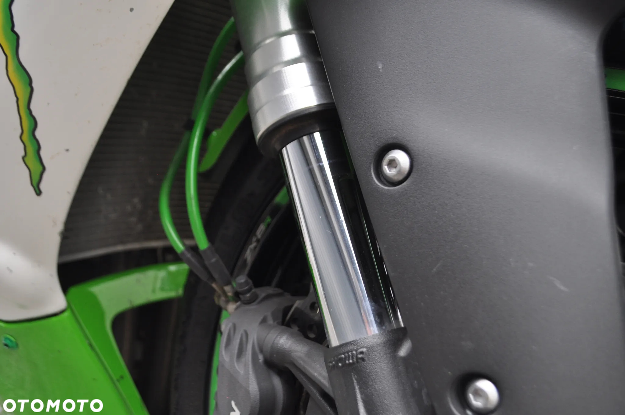 Kawasaki ZXR - 19