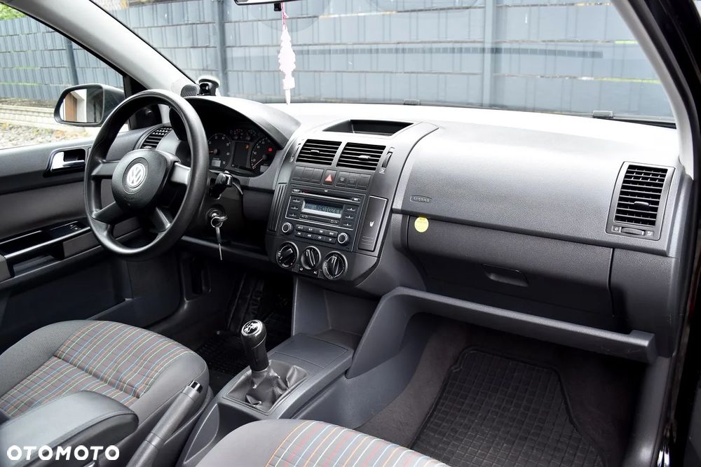 Volkswagen Polo 1.2 Comfortline - 17