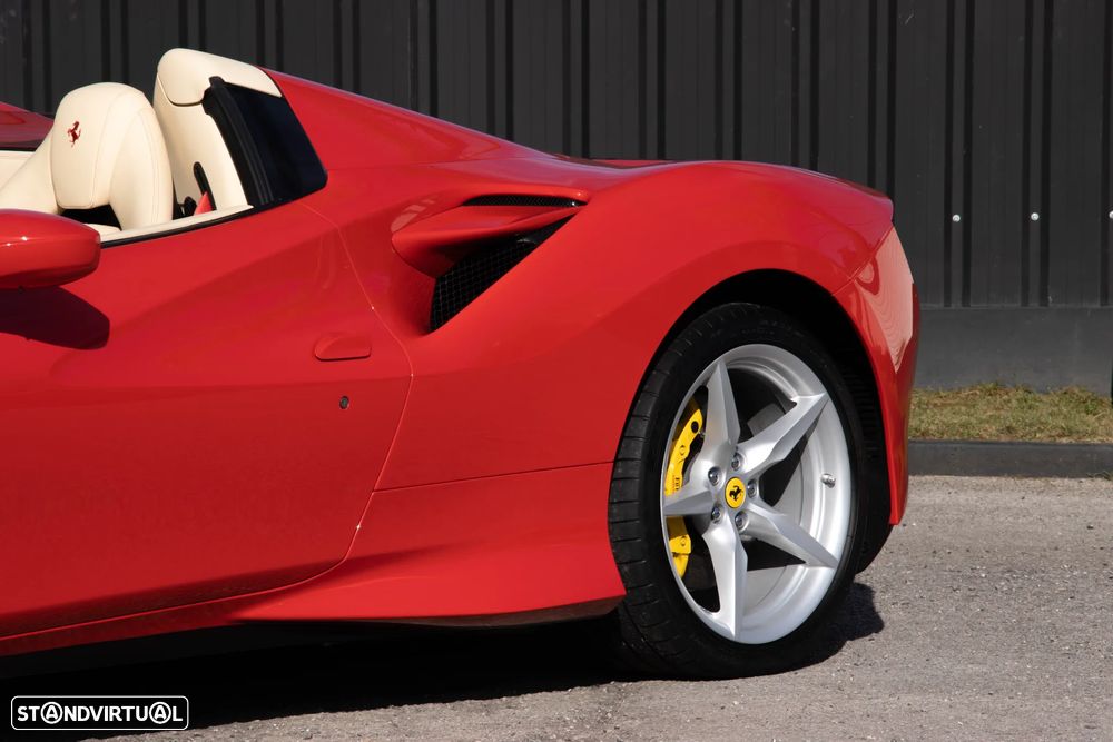 Ferrari F8 Tributo Spider - 5