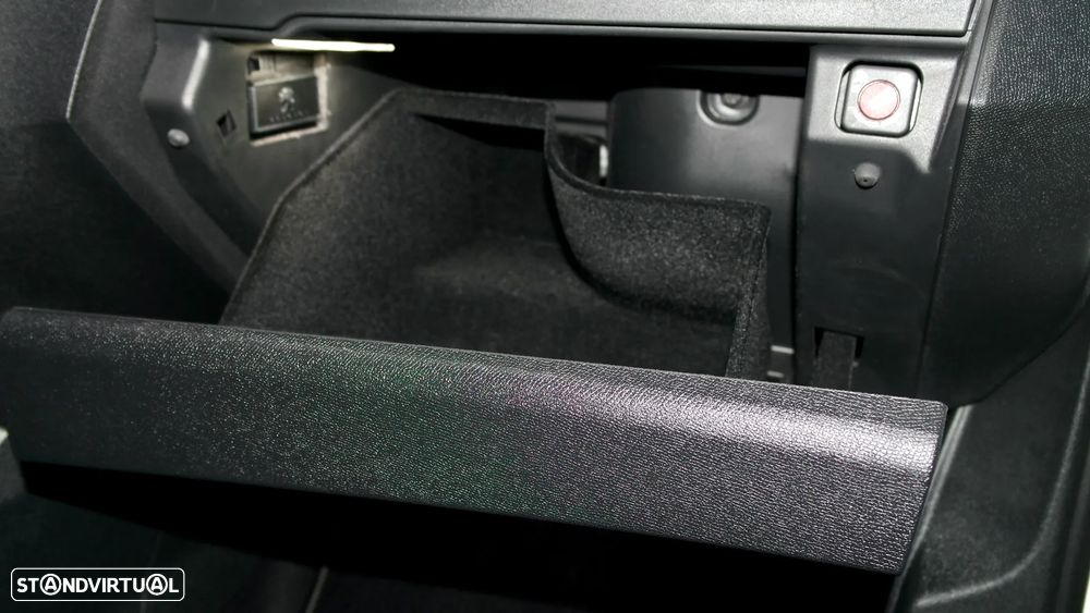 Peugeot 3008 2.0 BlueHDi GT Line EAT8 - 18