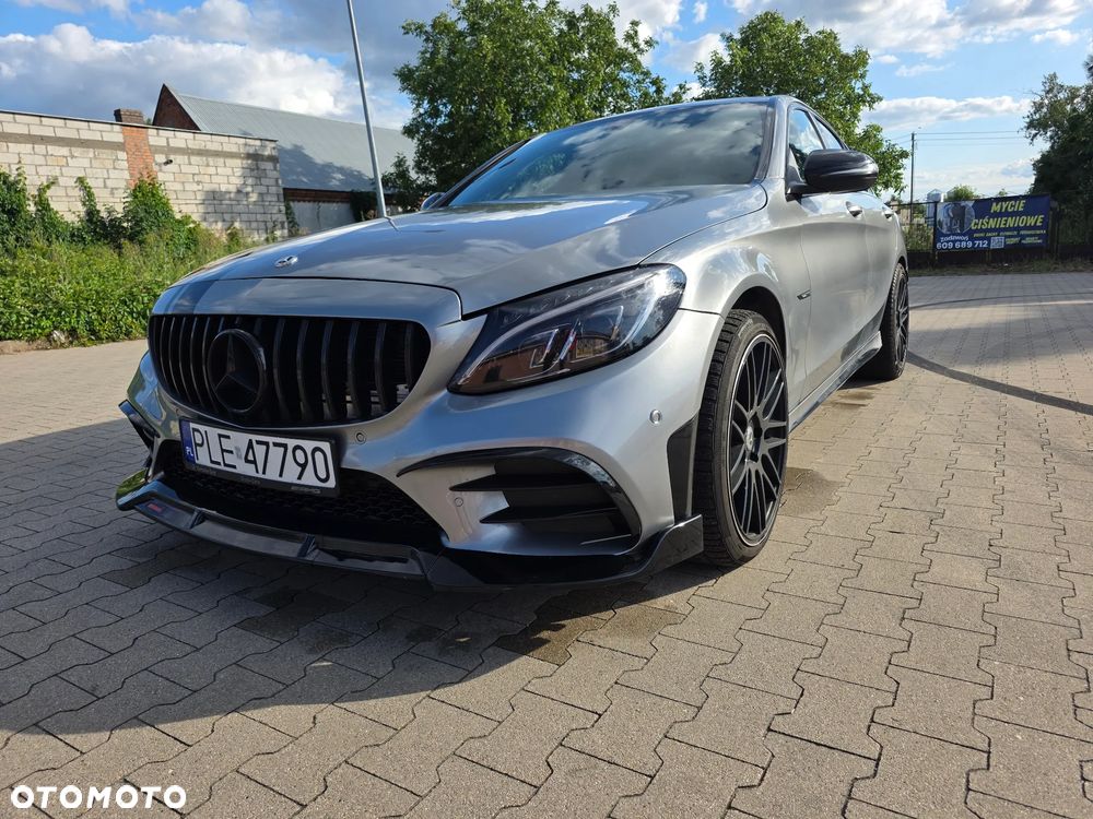 Mercedes-Benz Klasa C 200 7G-TRONIC AMG Line - 2