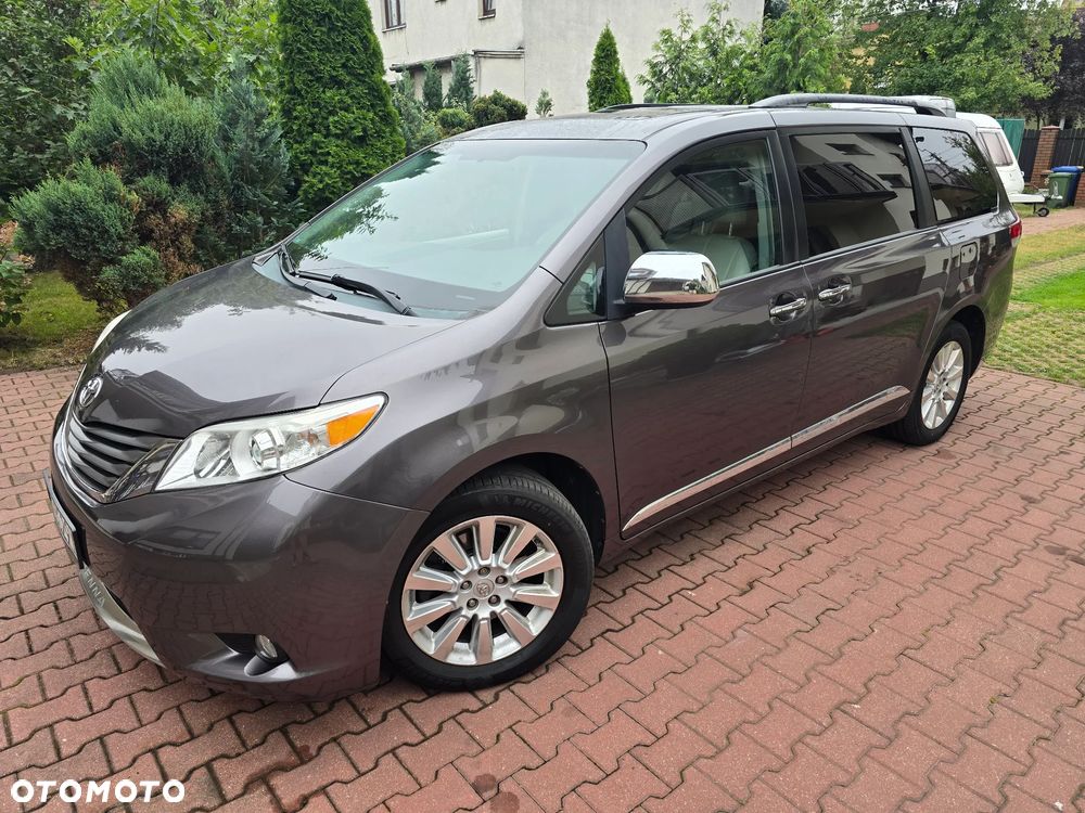 Toyota Sienna 3.5 V6 XLE AWD - 7
