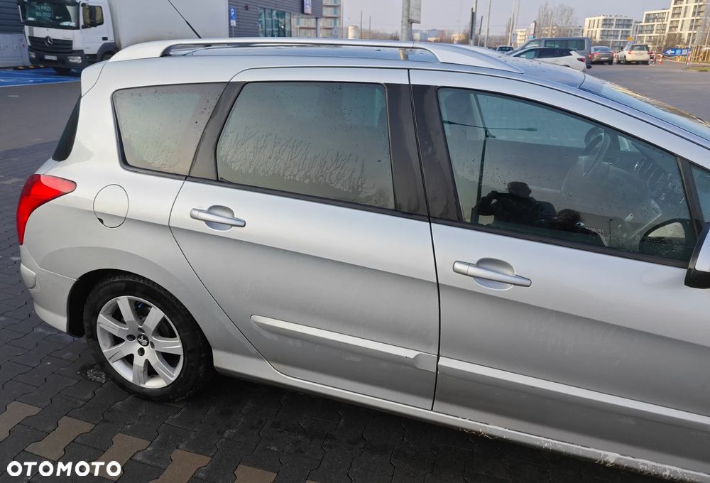 Peugeot 308 1.6 HDi Premium - 4