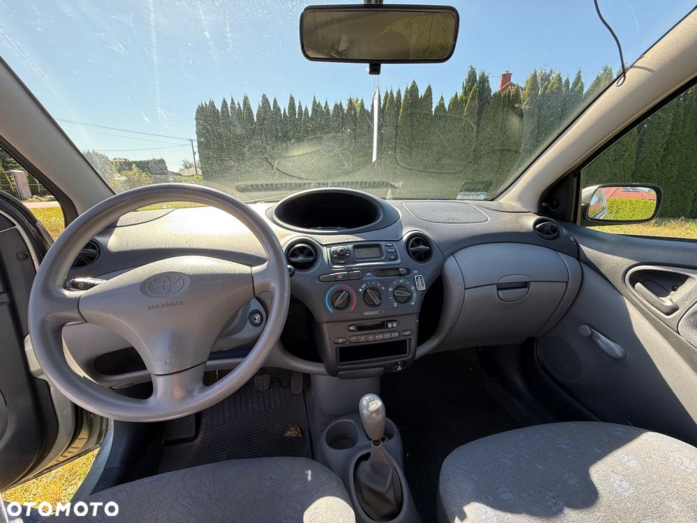 Toyota Yaris - 14