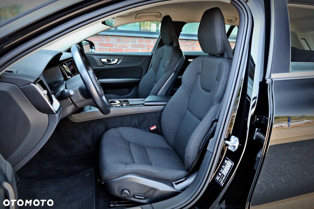 Volvo V60 B4 D Momentum - 17