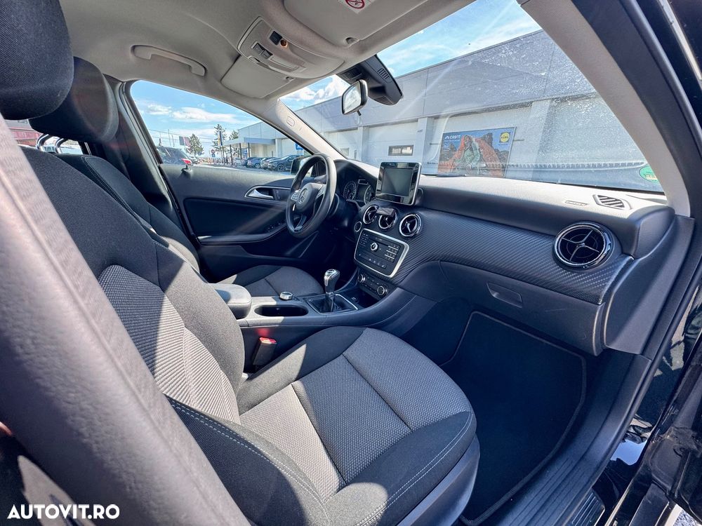 Mercedes-Benz GLA 200 - 12