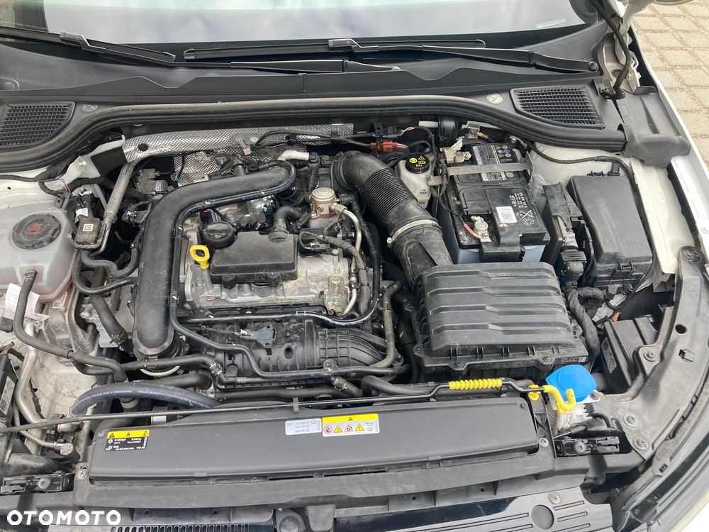 Volkswagen Golf 1.0 TSI OPF - 9