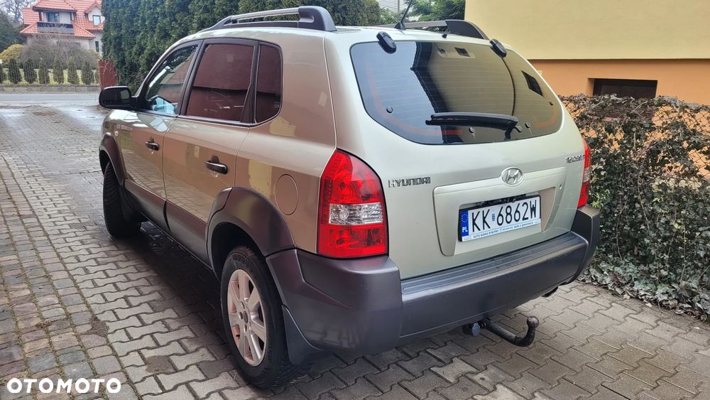 Hyundai Tucson 2.0 Comfort 2WD - 8