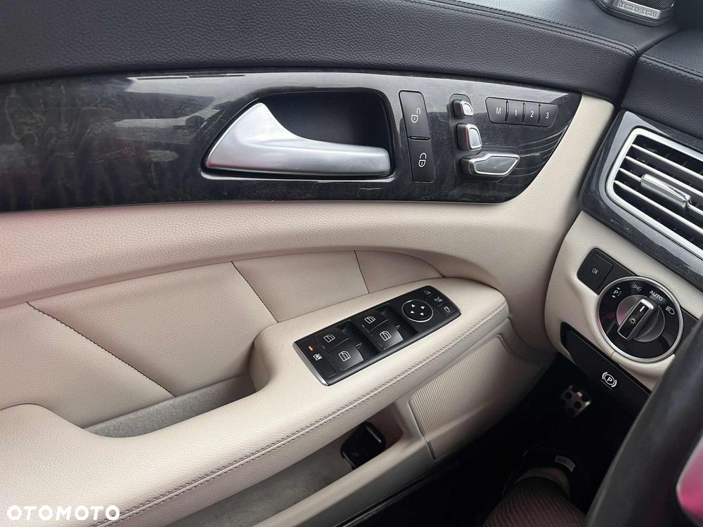 Mercedes-Benz CLS 350 d 4-Matic - 8
