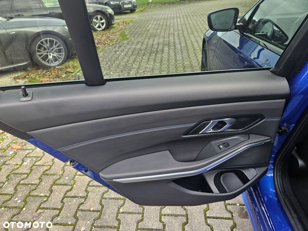 BMW Seria 3 320d xDrive M Sport Shadow - 18