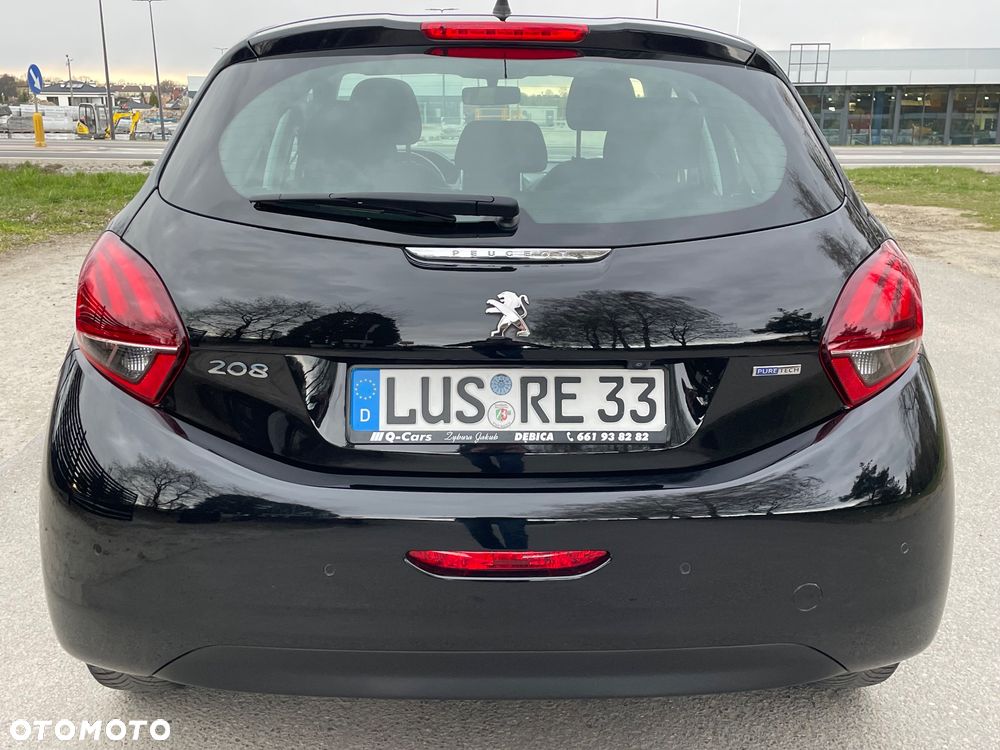 Peugeot 208 - 5