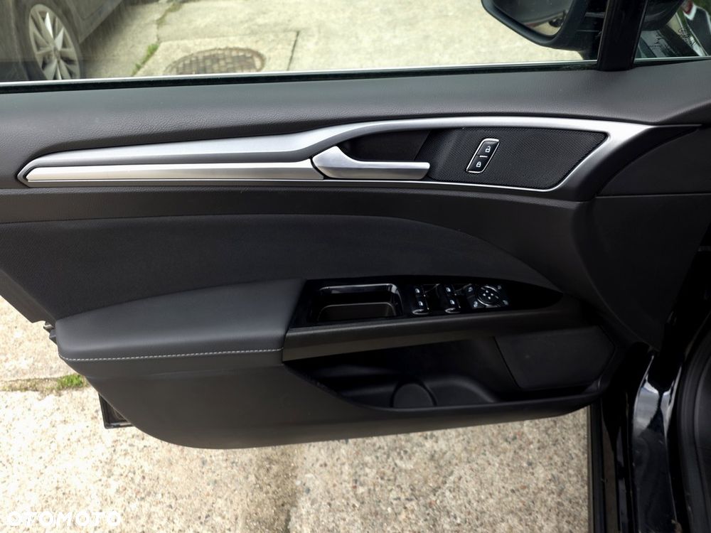 Ford Mondeo 2.0 TDCi Titanium - 13