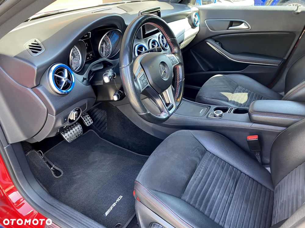 Mercedes-Benz CLA 200 7G-DCT AMG Line - 30