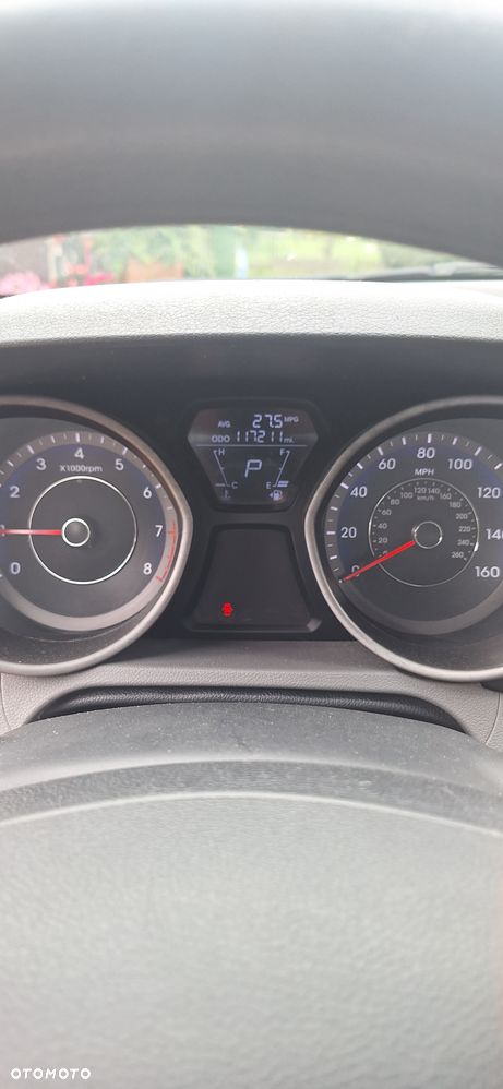 Hyundai Elantra - 5