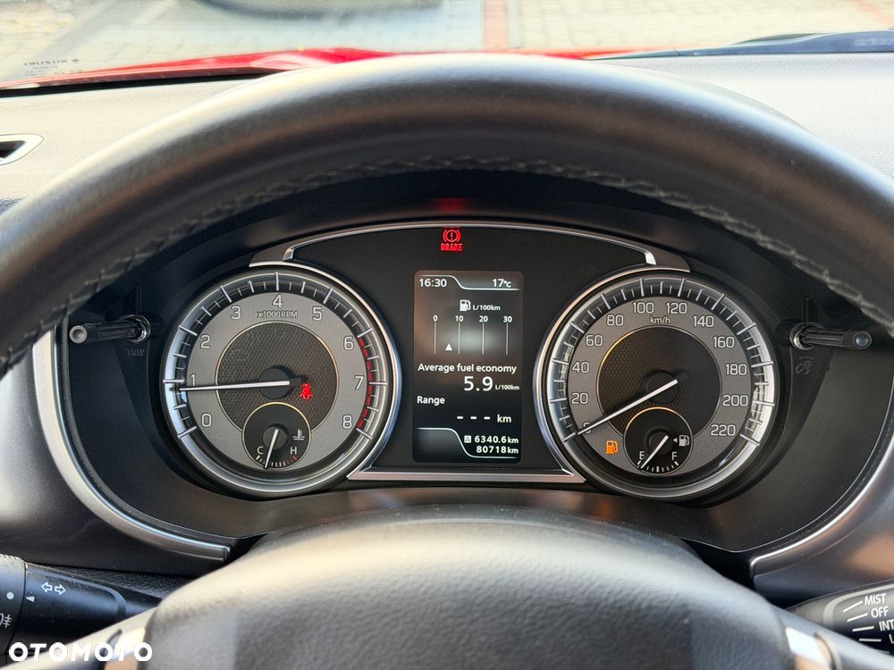 Suzuki Vitara 1.0 Boosterjet Premium 2WD - 32