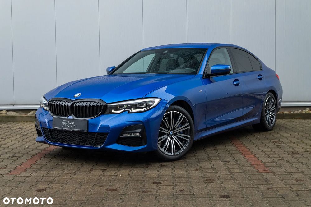 BMW Seria 3 330i xDrive M Sport - 1