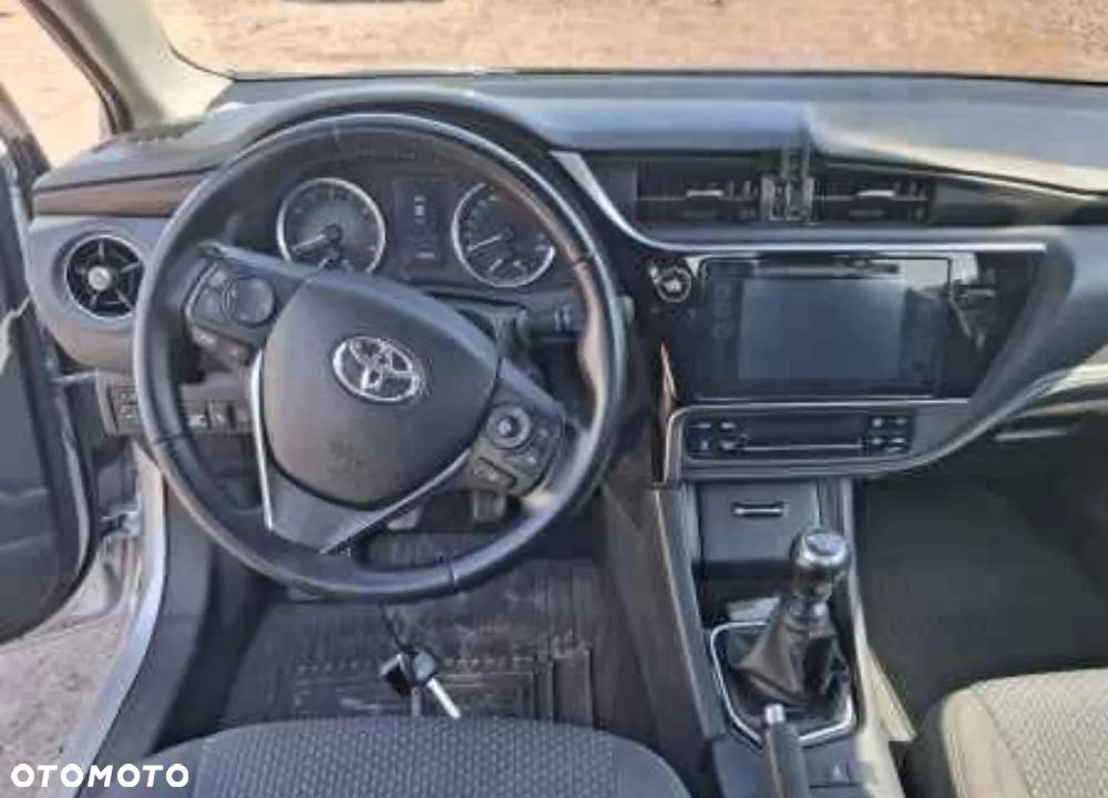 Toyota Corolla 1.6 Prestige - 11