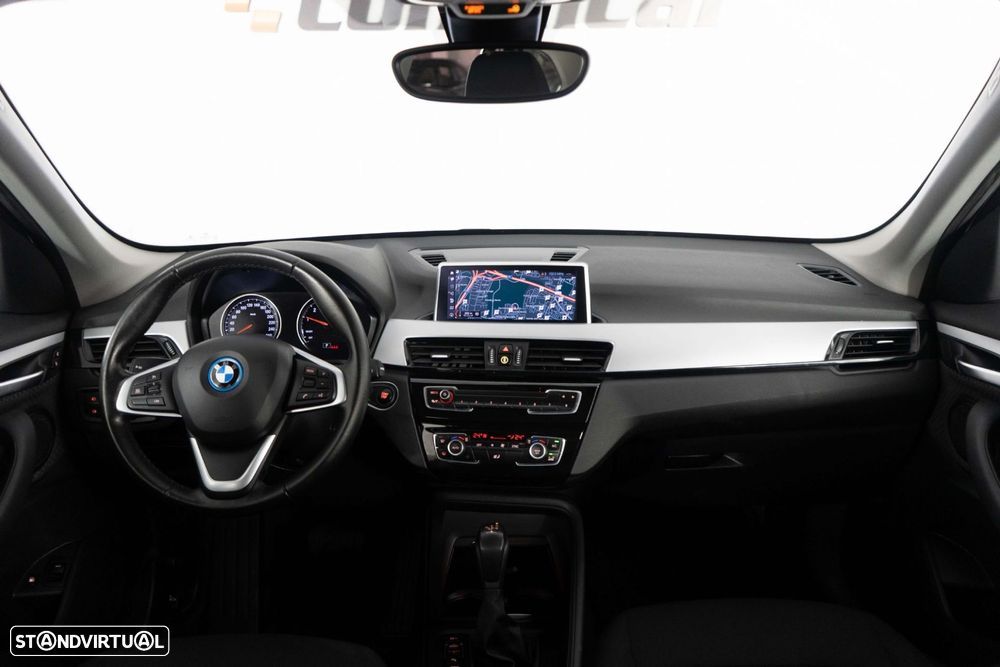 BMW X1 25 e xDrive Corporate Edition - 24