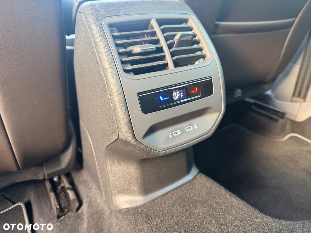 Seat Leon 2.0 TDI DPF DSG Xcellence - 9