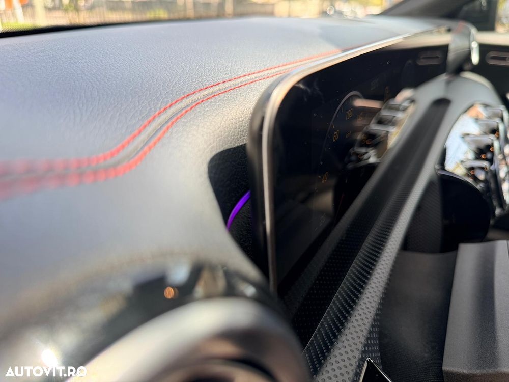 Mercedes-Benz CLA 200 7G-DCT AMG Line - 16