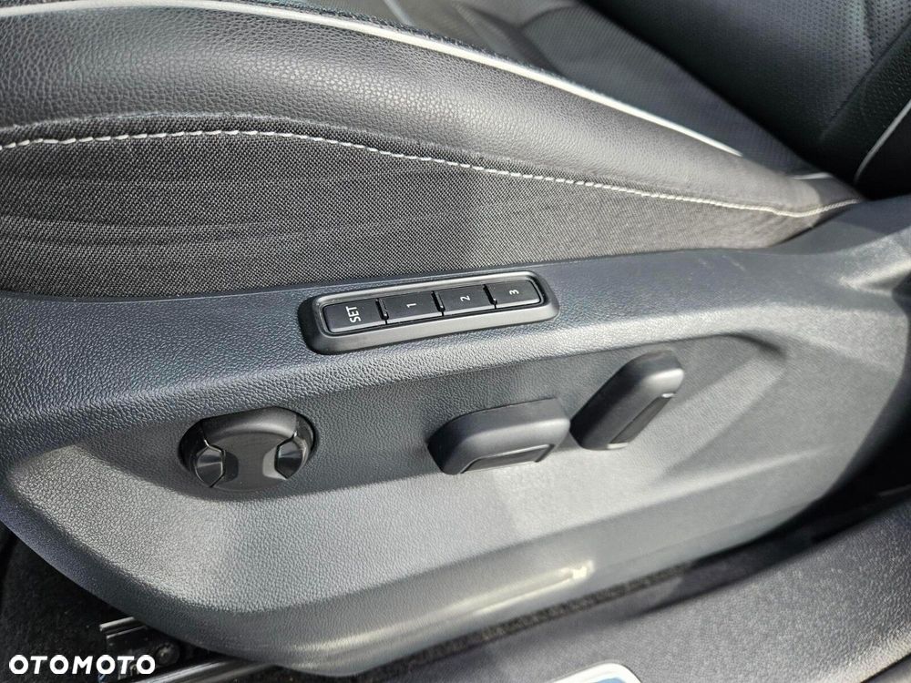 Volkswagen Tiguan Allspace - 12