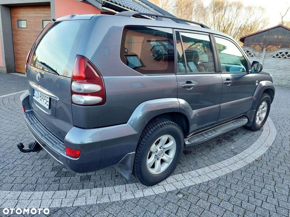 Toyota Land Cruiser - 4