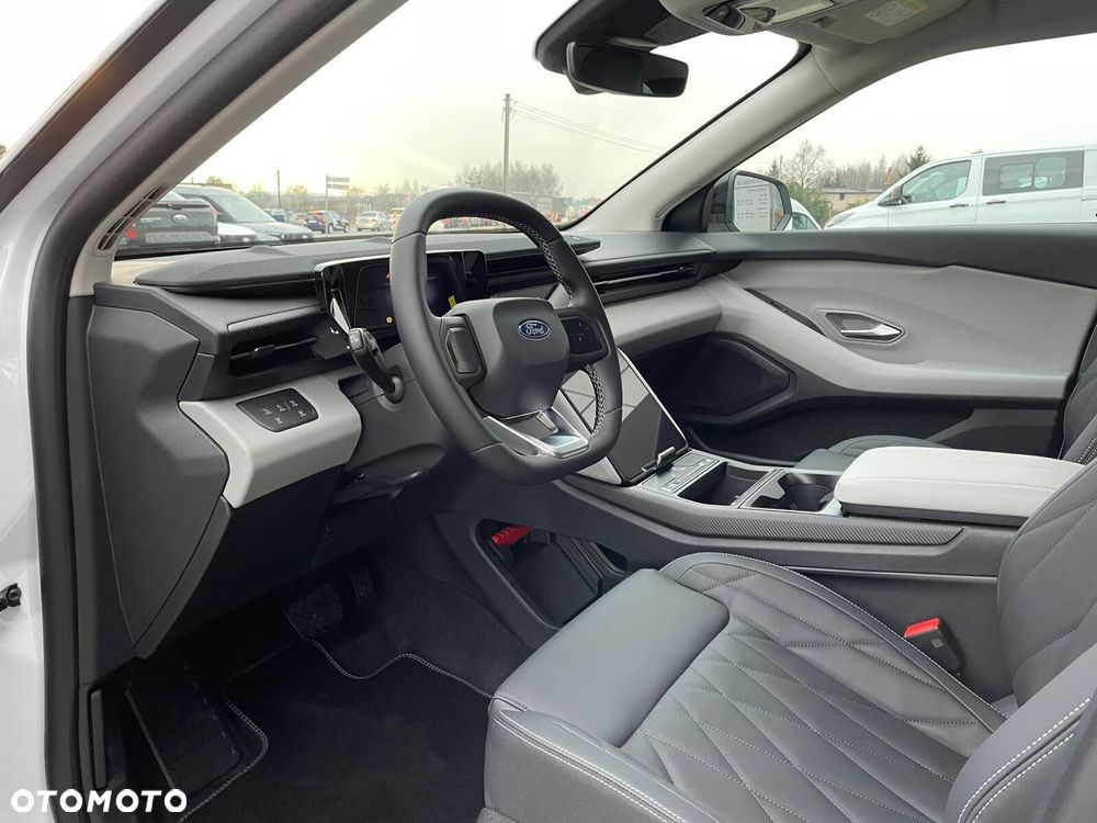 Ford Explorer - 16