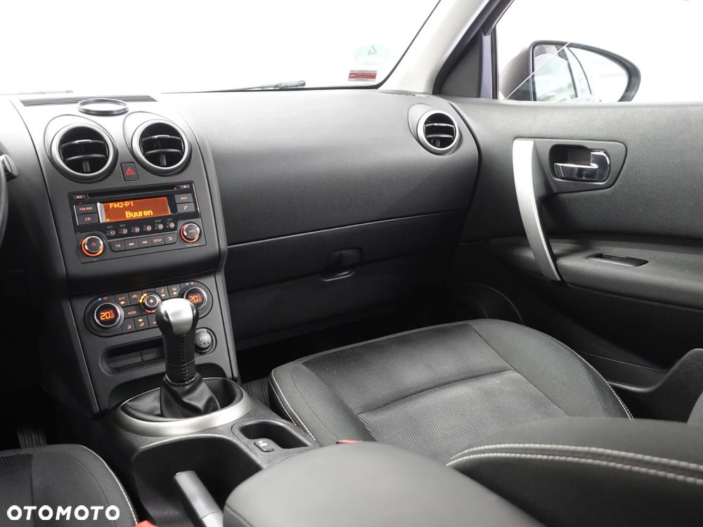 Nissan Qashqai 1.6 visia - 32