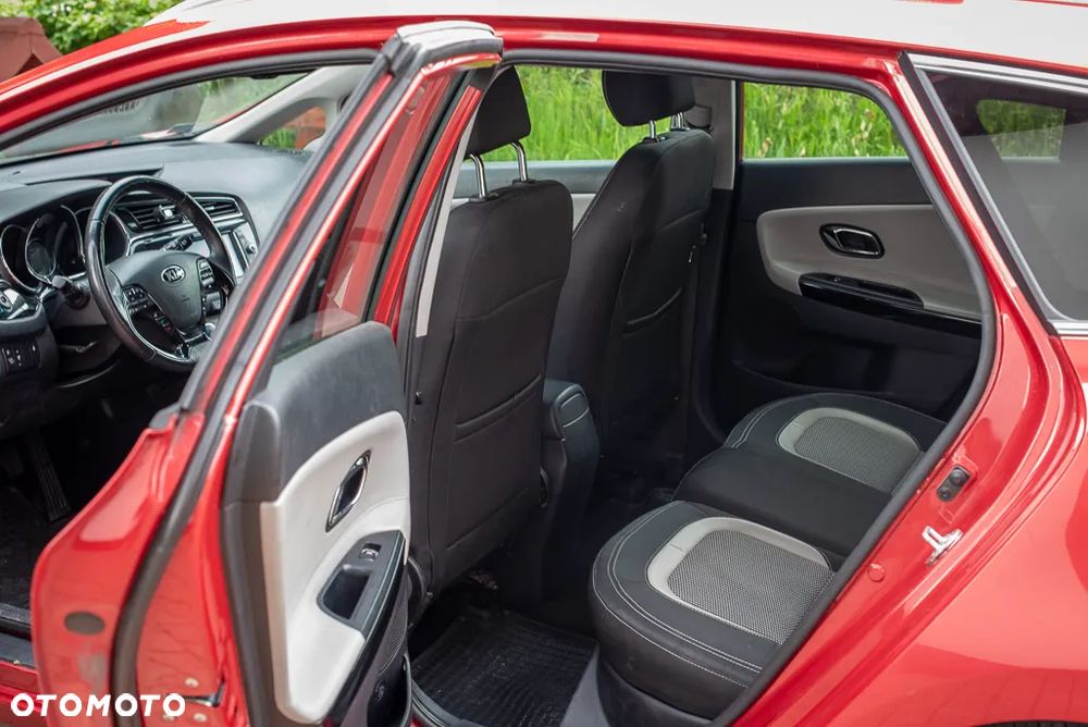 Kia Ceed 1.6 GDI L Business Line - 38