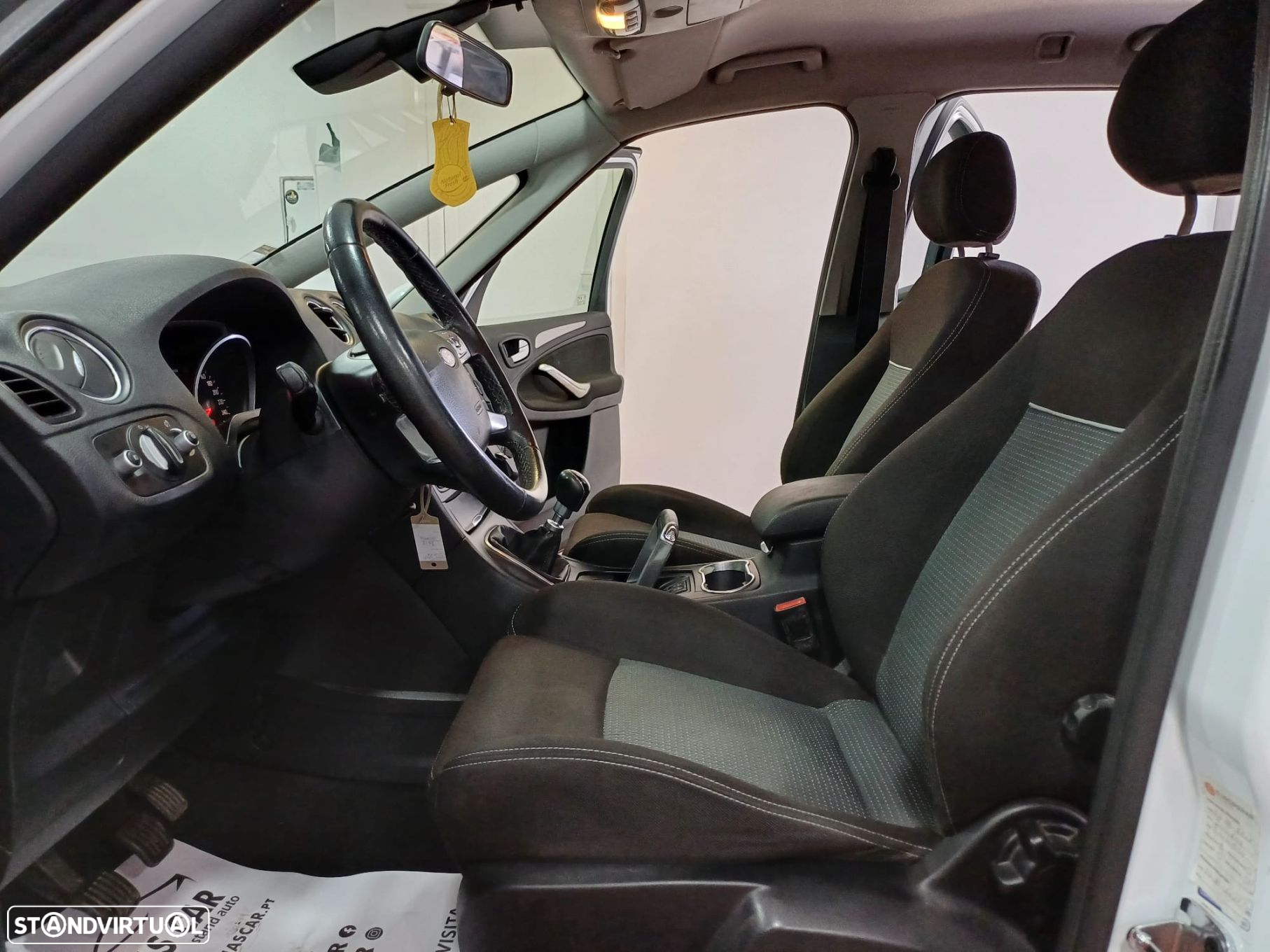 Ford S-Max - 10